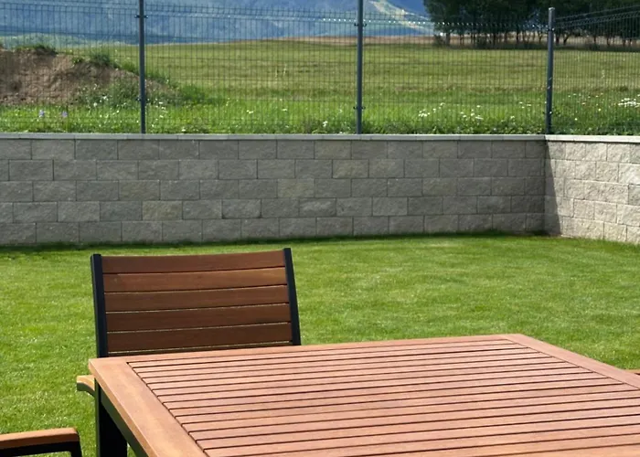 S Vyhladom * Stará Lesná